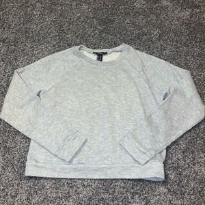 medium forever 21 gray crew neck lil cropped